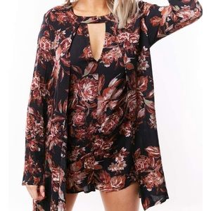 NWT long sleeve Floral romper